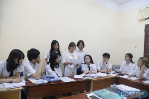 Nhà giáo Ưu tú và hành trình lan tỏa tình yêu tiếng Nga