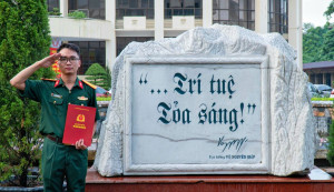 Chàng sĩ quan trẻ tốt nghiệp xuất sắc bậc cử nhân và thạc sĩ tại Nga