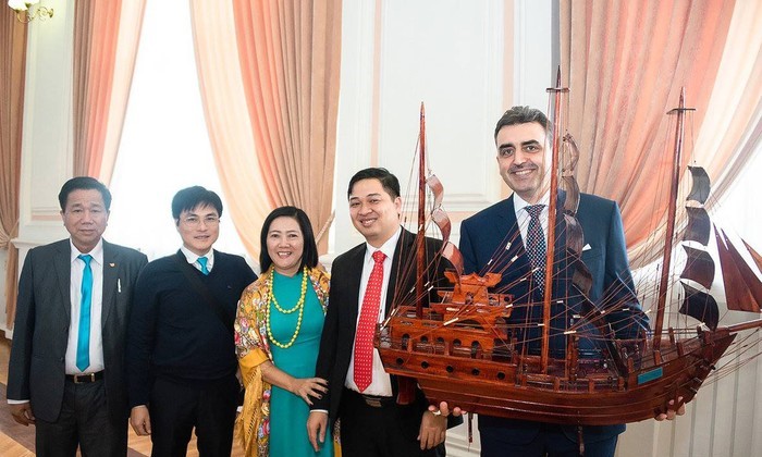 nhung nhip cau du hoc noi dai van hoa viet nga 2