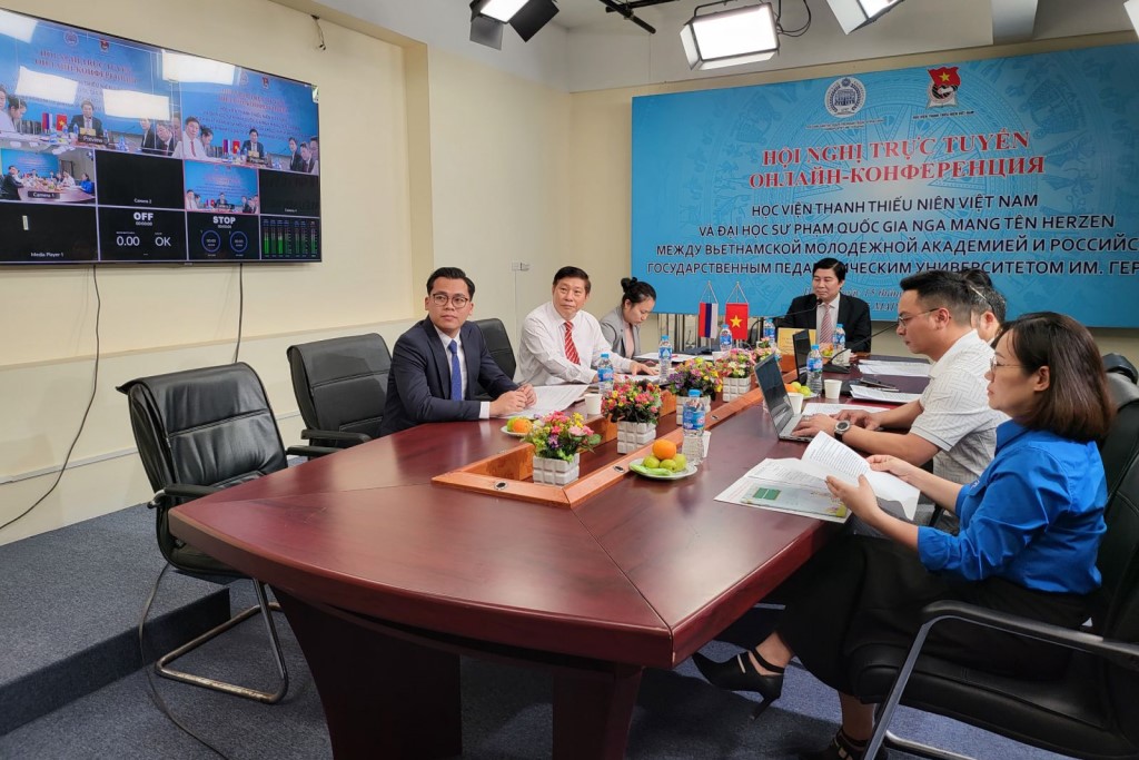Hội nghị giữa Học viện thanh thiếu niên và Đại học Herzen