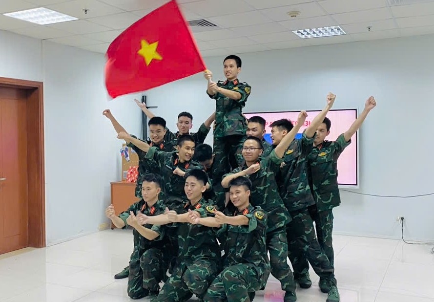 Buổi sinh hoạt tiếng Nga ý nghĩa kỷ niệm ngày sinh Chủ tịch Hồ Chí Minh