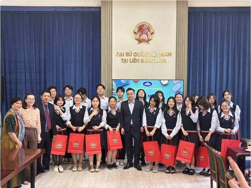 Một tháng trải nghiệm nước Nga: Hành trình ý nghĩa của học sinh chuyên tiếng Nga