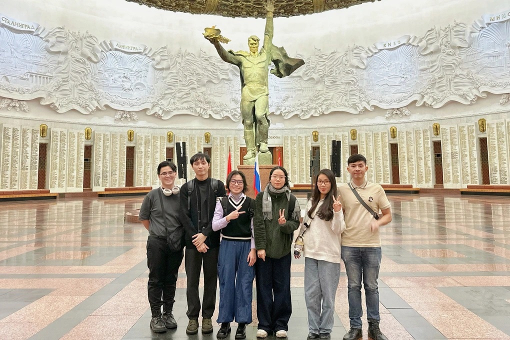 Sinh viên Việt tại Nga ngày Quốc tế con người bay vào vũ trụ